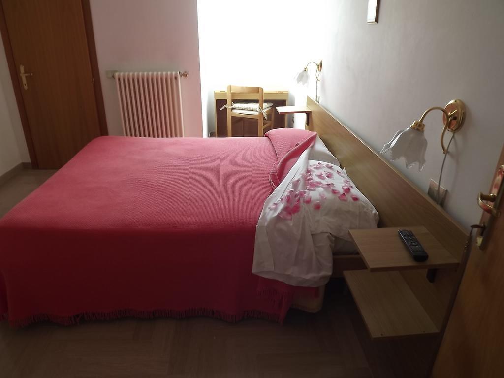 Affittacamere Via Carducci Gubbio Kültér fotó